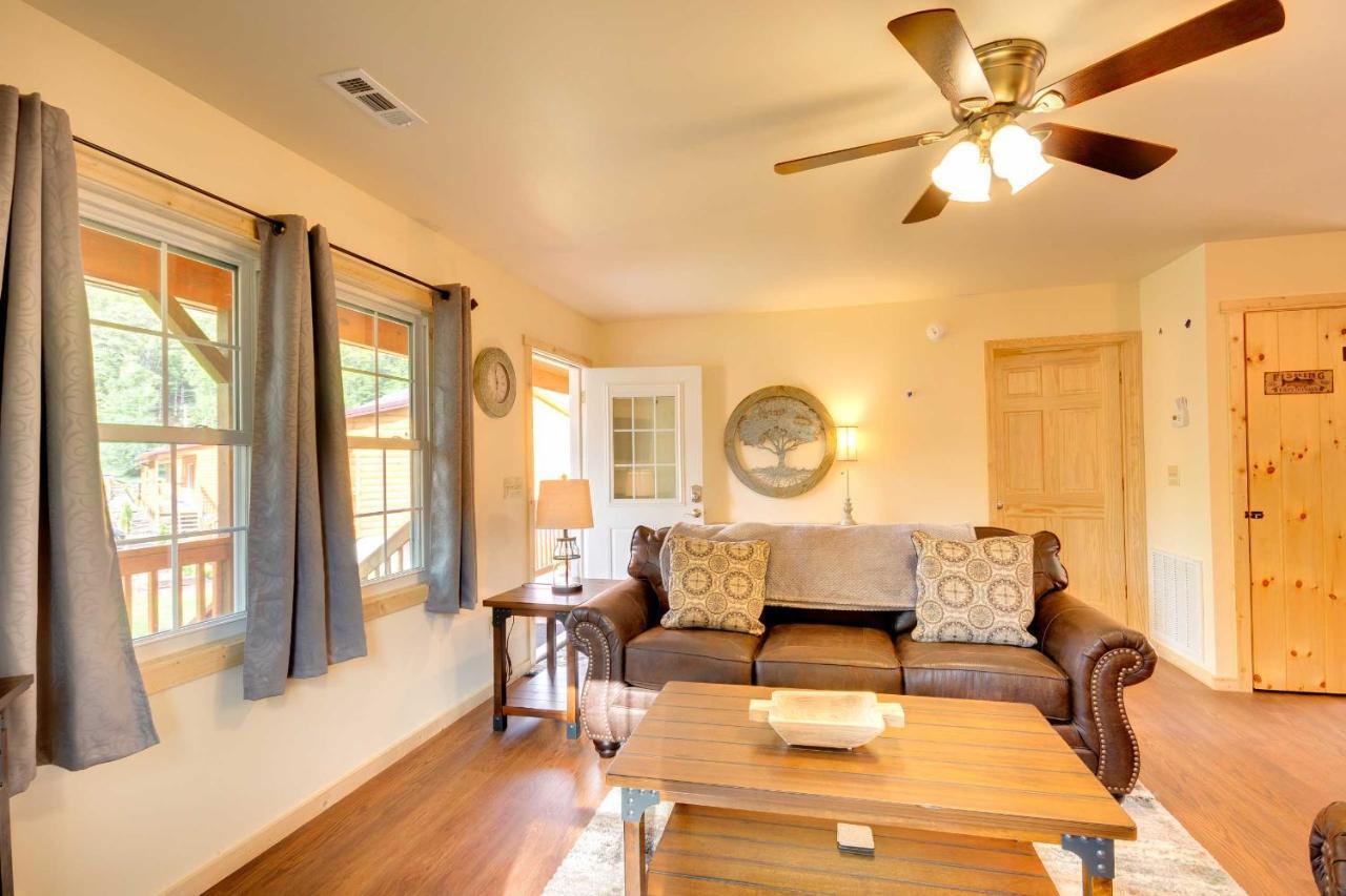 Cozy Cabin On Tuckasegee River - Near Bryson City Buitenkant foto