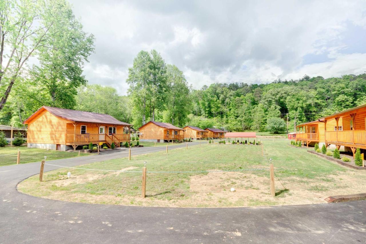 Cozy Cabin On Tuckasegee River - Near Bryson City Buitenkant foto